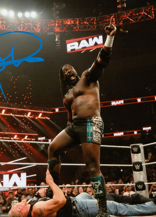 Oba Femi signed 8x10 Photo (w/ JSA)