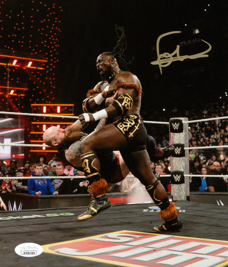 Oba Femi signed 8x10 Photo (w/ JSA)