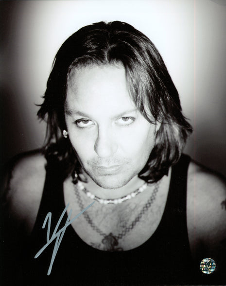 Vince Neil signed 8x10 Photo (w/ Wizard World COA)