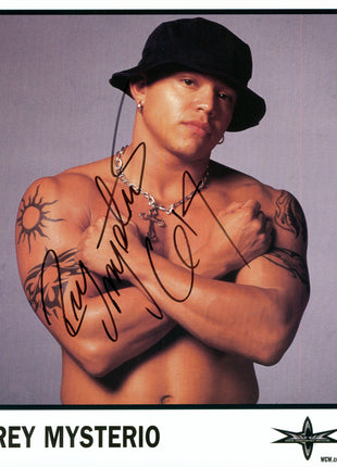 Rey Mysterio signed 8x10 Photo