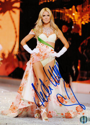 Heidi Klum signed 8x10 Photo (w/ Beckett)