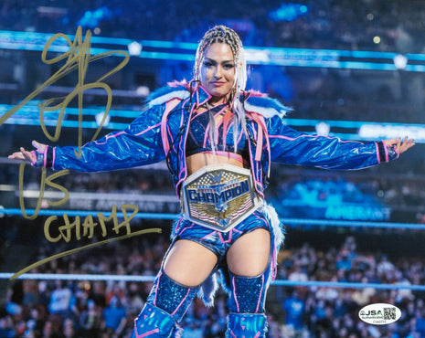 Giulia signed 8x10 Photo (w/ JSA)