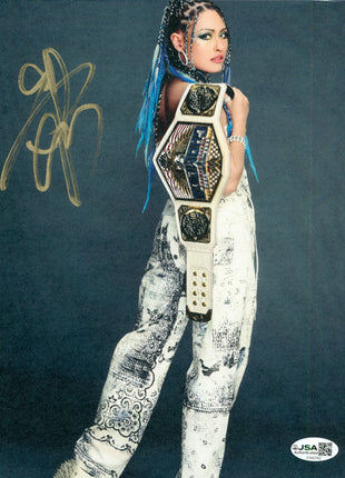 Giulia signed 8x10 Photo (w/ JSA)