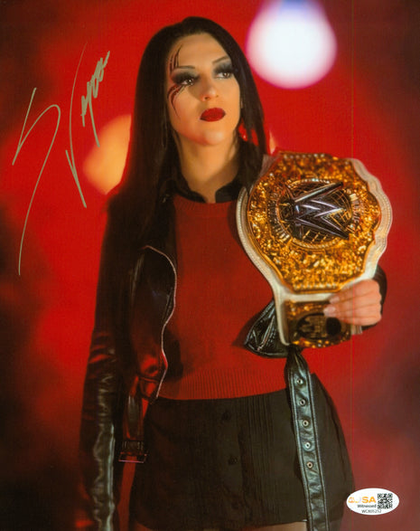 Stephanie Vaquer signed 8x10 Photo (w/ JSA)