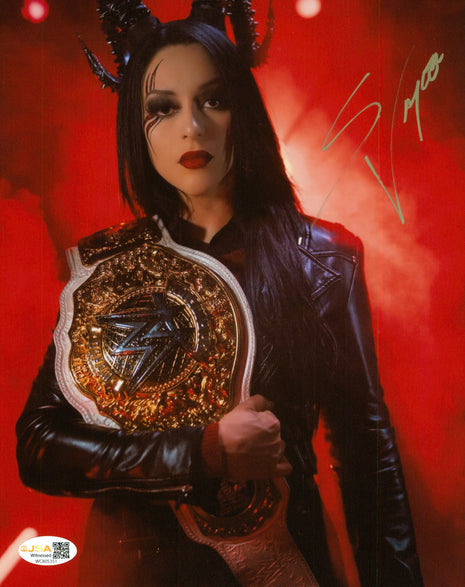 Stephanie Vaquer signed 8x10 Photo (w/ JSA)