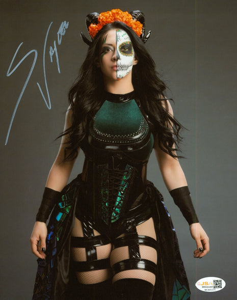 Stephanie Vaquer signed 8x10 Photo (w/ JSA)