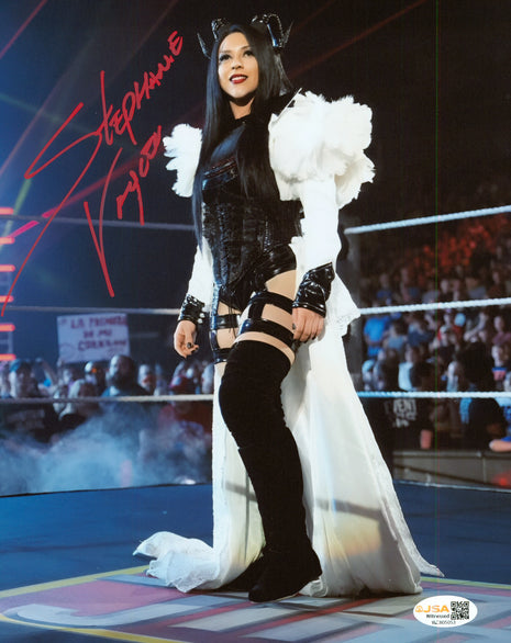 Stephanie Vaquer signed 8x10 Photo (w/ JSA)