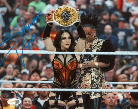 Stephanie Vaquer signed 8x10 Photo (w/ JSA)