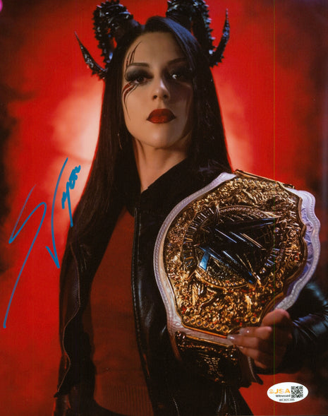 Stephanie Vaquer signed 8x10 Photo (w/ JSA)