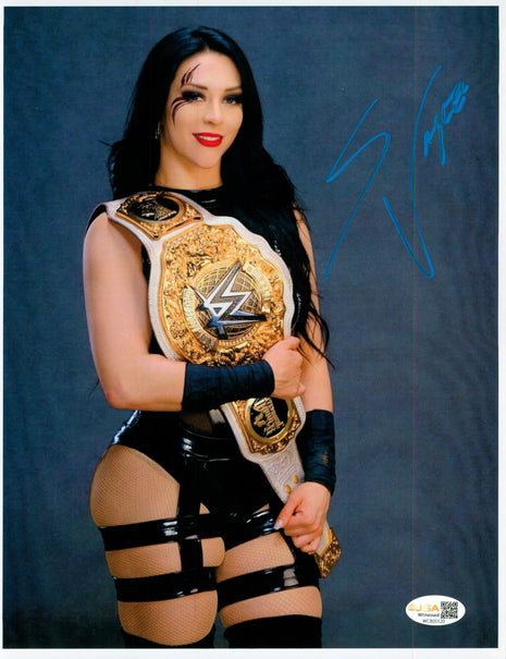 Stephanie Vaquer signed 8x10 Photo (w/ JSA)