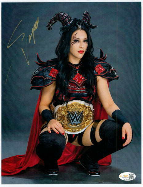Stephanie Vaquer signed 8x10 Photo (w/ JSA)