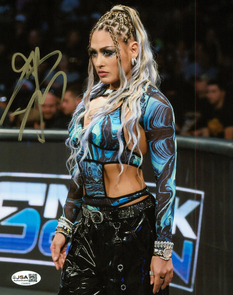 Giulia signed 8x10 Photo (w/ JSA)