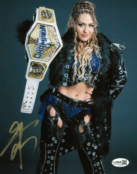 Giulia signed 8x10 Photo (w/ JSA)