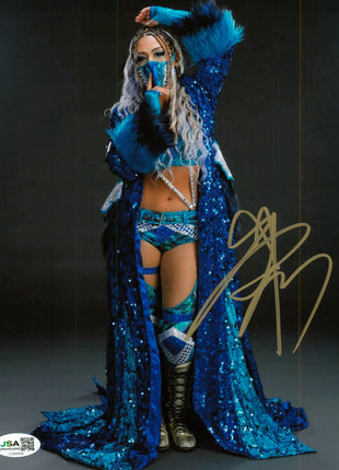 Giulia signed 8x10 Photo (w/ JSA)