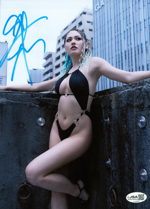 Giulia signed 8x10 Photo (w/ JSA)