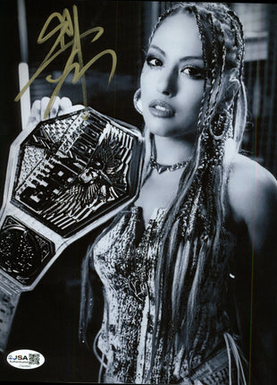 Giulia signed 8x10 Photo (w/ JSA)