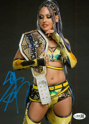 Giulia signed 8x10 Photo (w/ JSA)