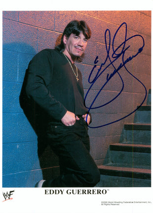 Eddie Guerrero signed 8x10 Photo