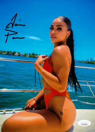 Jaida Parker signed 8x10 Photo (w/ JSA)
