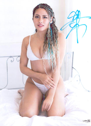 Giulia signed 11x14 Photo (w/ JSA)