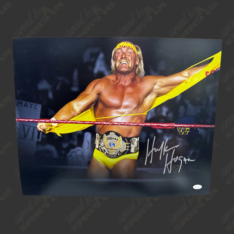 Hulk Hogan signed 16x20 Photo (w/ JSA)