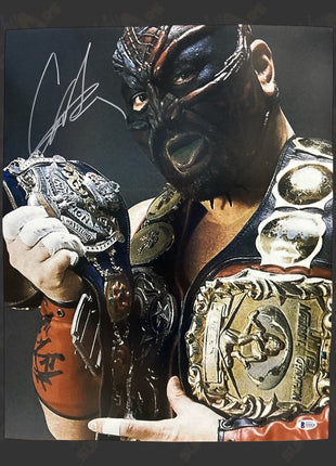 Great Muta signed 16x20 Photo (w/ Beckett)