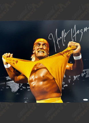 Hulk Hogan signed 16x20 Photo (w/ JSA)