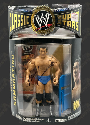 Figura de acción WWE Jakks Classic Superstars firmada por Bruno Sammartino