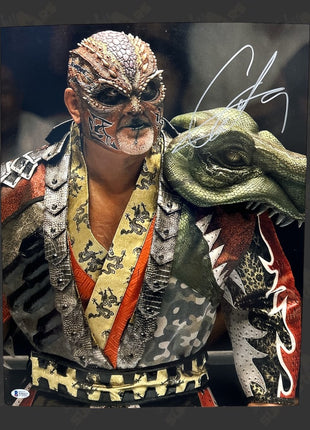 Great Muta signed 16x20 Photo (w/ Beckett)