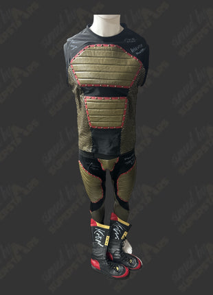 Camiseta, mallas y botas Ring Worn firmadas por Tama Tonga (NJPW Wrestle Kingdom 14)