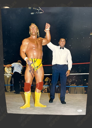 Hulk Hogan signed 16x20 Photo (w/ JSA)