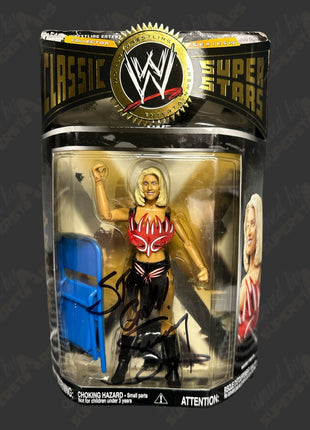 Figura de acción de superestrellas clásicas de la WWE firmada por Sunny