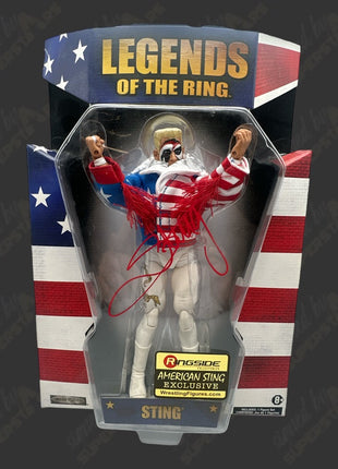 Figura de acción de Leyendas del Anillo firmada por Sting