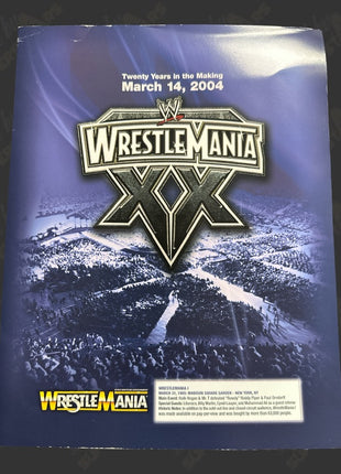 Matt Hardy signed & owned Wrestlemania XX Personel Bag with bonus items!!!