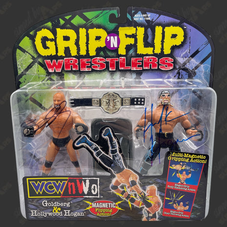 Figura de acción de Hulk Hogan y Bill Goldberg firmada por ambos, nWo Grip N Flip de WCW