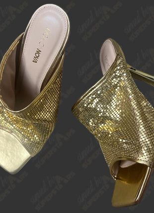 Auction:  Francine ring worn Gold Heels