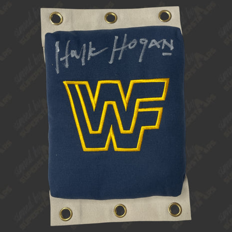 Almohadilla tensora firmada por Hulk Hogan (con JSA)