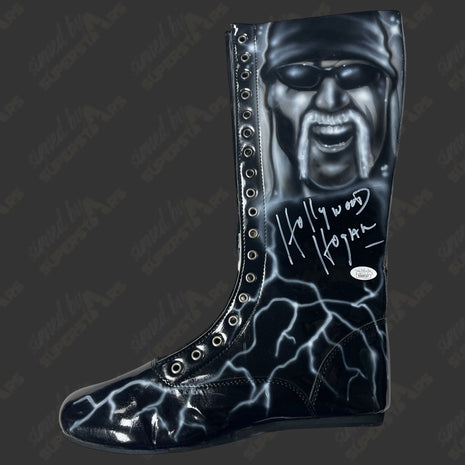 Bota de lucha libre personalizada y firmada por Hollywood Hogan (con JSA)