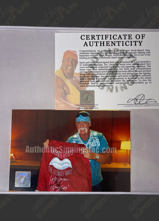Hulk Hogan signed Replica Thunderlips Robe