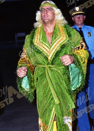 Ric Flair signed Photo #22 (w/ Beckett) *PRE-ORDER*