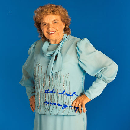 Mae Young signed 8x10 Photo