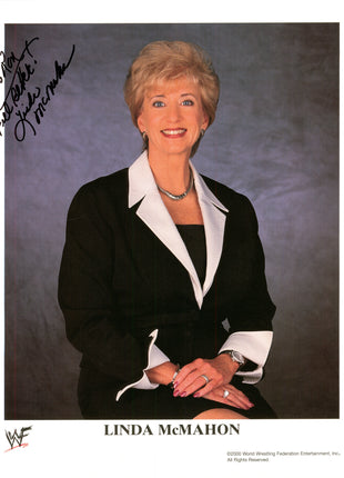 Linda McMahon signed 8x10 Photo
