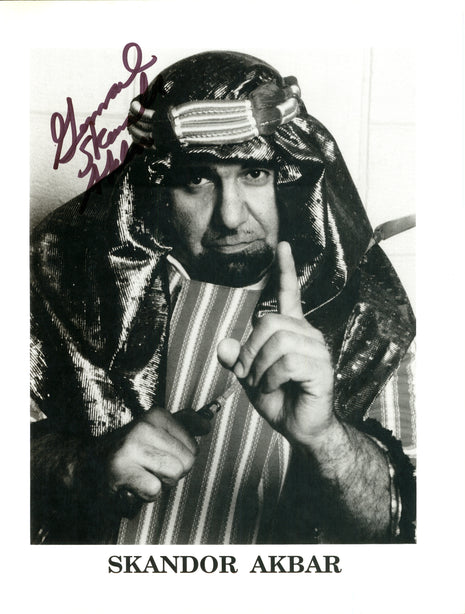 Skandor Akbar signed 8x10 Photo