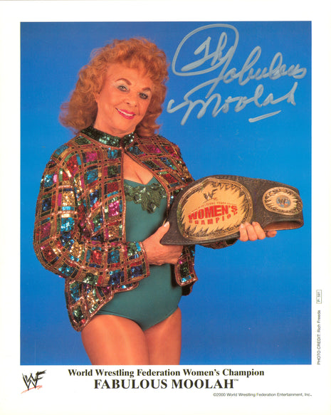 Fabulous Moolah signed 8x10 Photo (w/ Beckett)