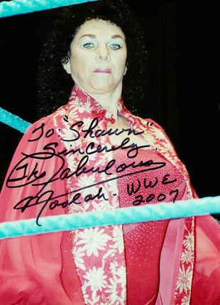Fabulous Moolah signed 8x10 Photo (w/ Beckett)