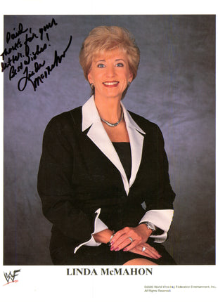 Linda McMahon signed 8x10 Photo
