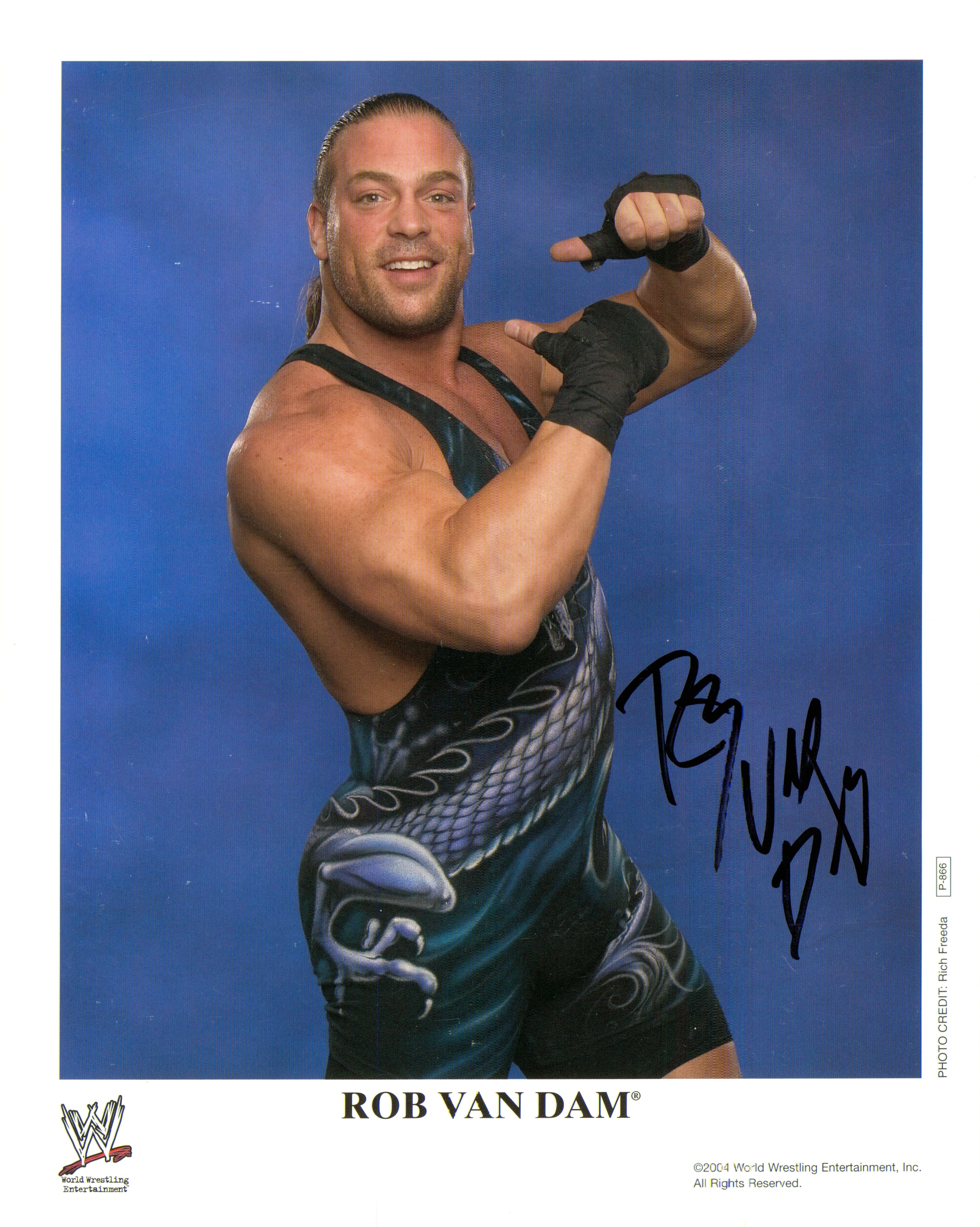 Rob Van Dam signed 8x10 Photo – Signed By Superstars
