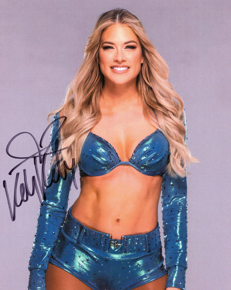 Kelly Kelly firmó una foto de 8x10
