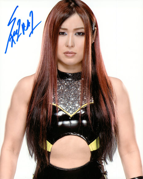 Io Shirai signed 8x10 Photo