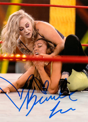 Kimber Lee signed 8x10 Photo